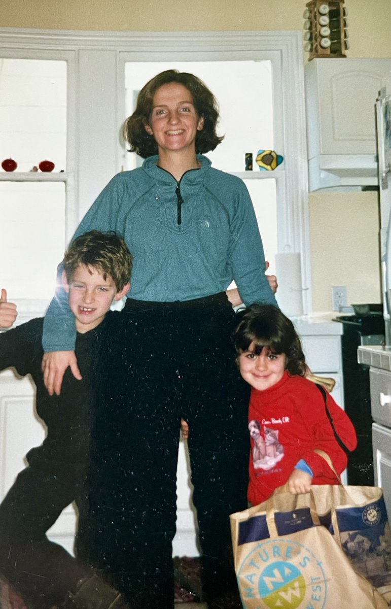 SamForstag's tweet image. Most Members of Congress are millionaires.

Not me - I was raised by a mom who picked up extra nursing shifts and a public school teacher dad, and both made just enough to get by. We need to elect more working people to Congress if we want it to work for folks like us.