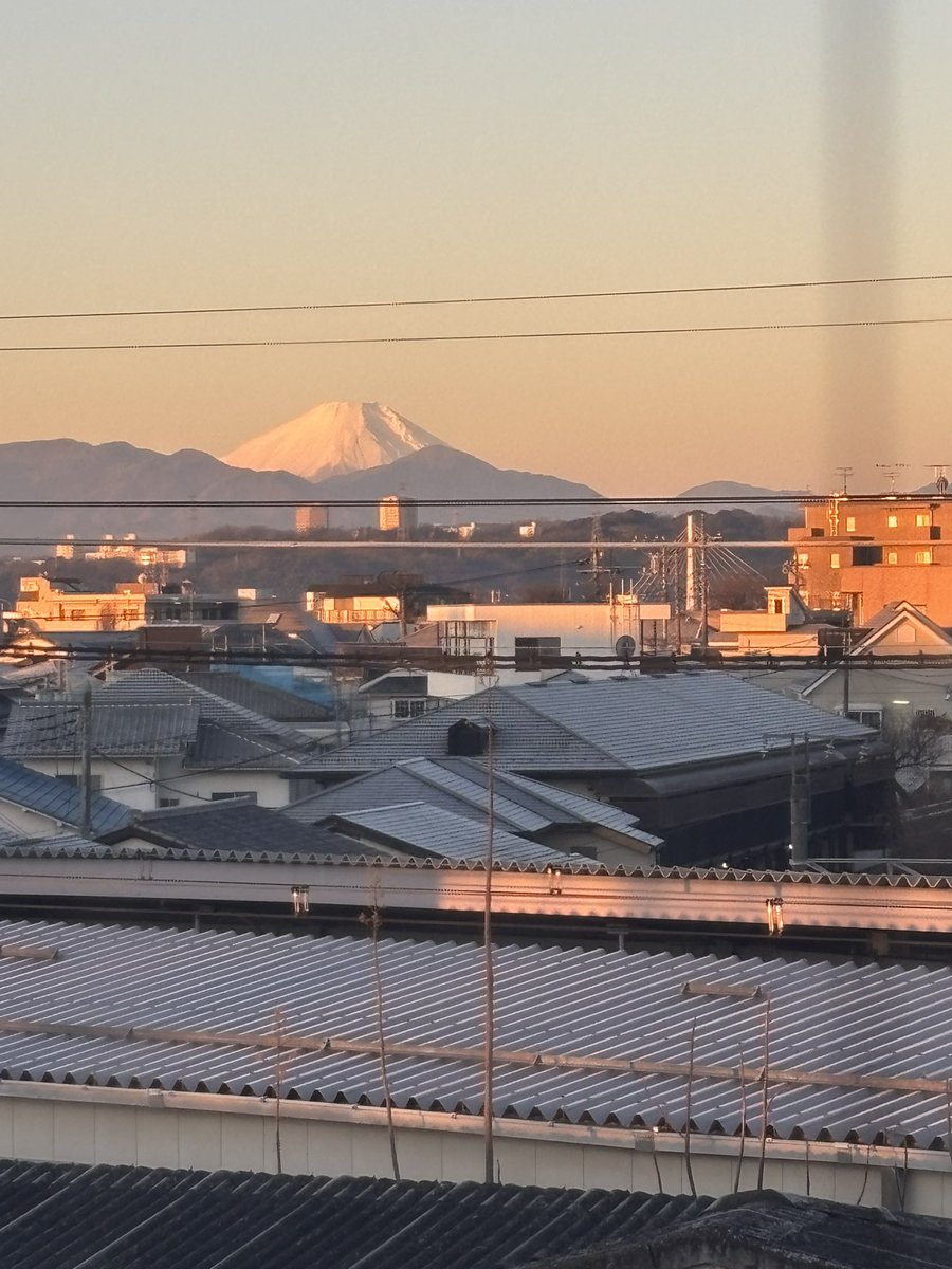 #もにりば
#ラジオTAMAリバー

Bスタからの富士山🗻
今年もよろしく〜
善き年でありますように🙏