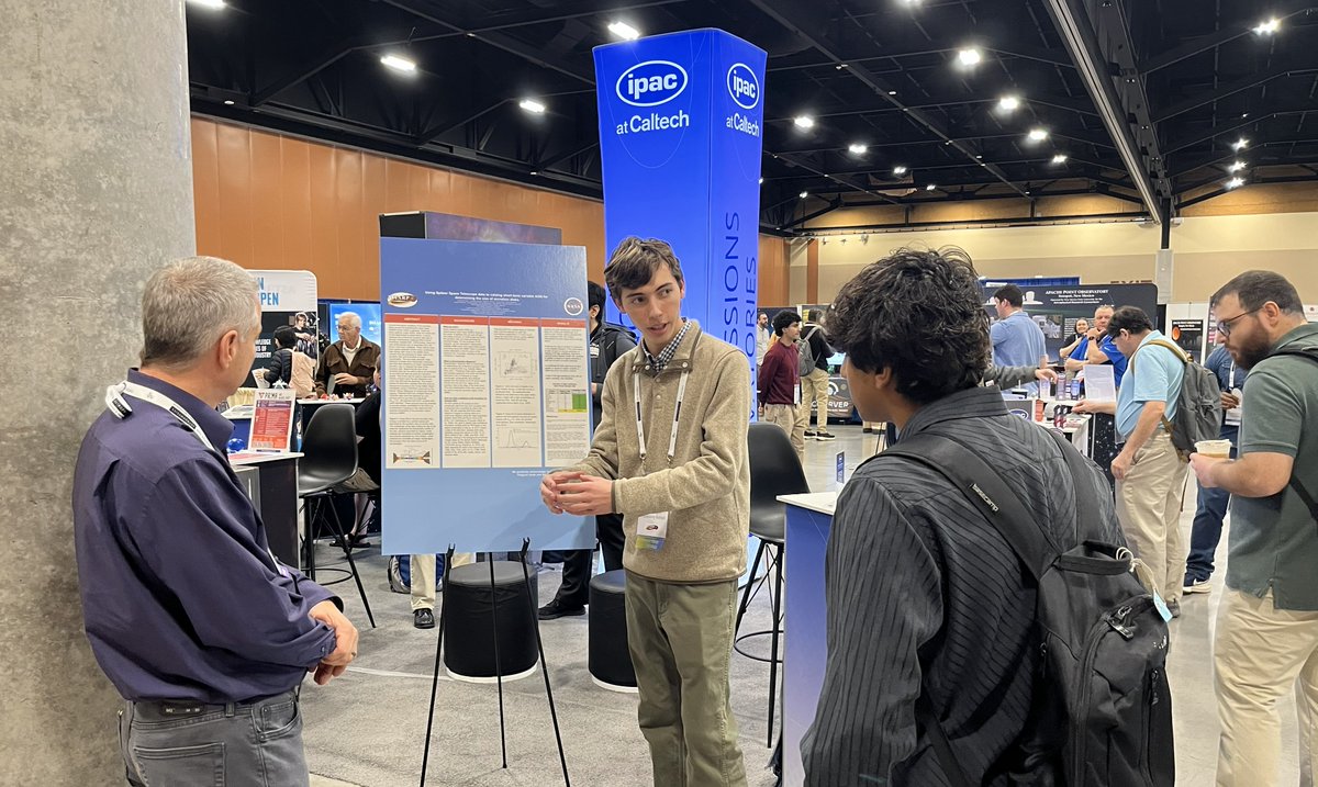 caltechipac's tweet image. Educators + students present at #AAS247!

NITARP continues its 20-year program of pairing educators with astronomers for year-long, authentic research projects using NASA data. They presented their results to fellow researchers at IPAC's booth.🚀🔭📊
ipac.caltech.edu/news/teaching-…