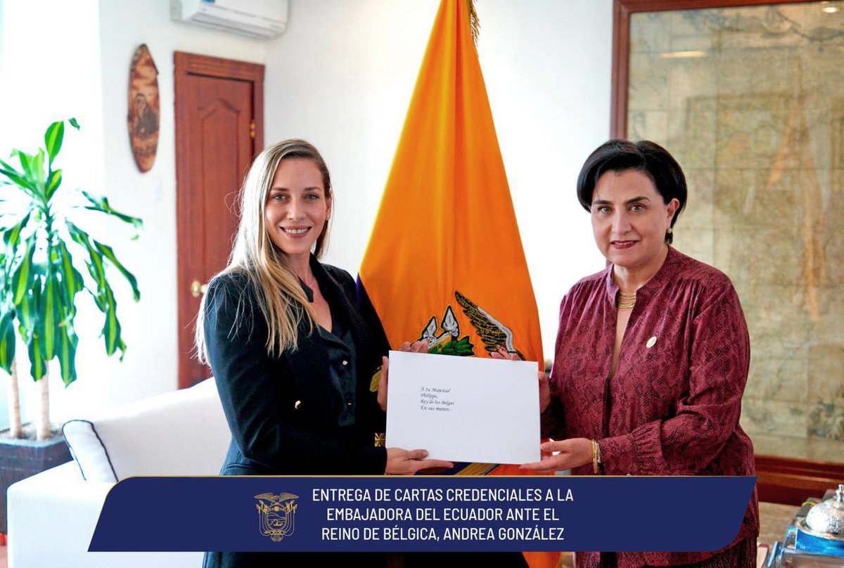 La canciller <a href="/gabisommerfeld/">Gabriela Sommerfeld</a> entregó las Cartas Credenciales a la nueva Embajadora del Ecuador en Bélgica, Andrea González Nader, quien tiene la misión de profundizar la relación bilateral con ese país y cooperación con la Unión Europea.🇪🇨🤝🇧🇪