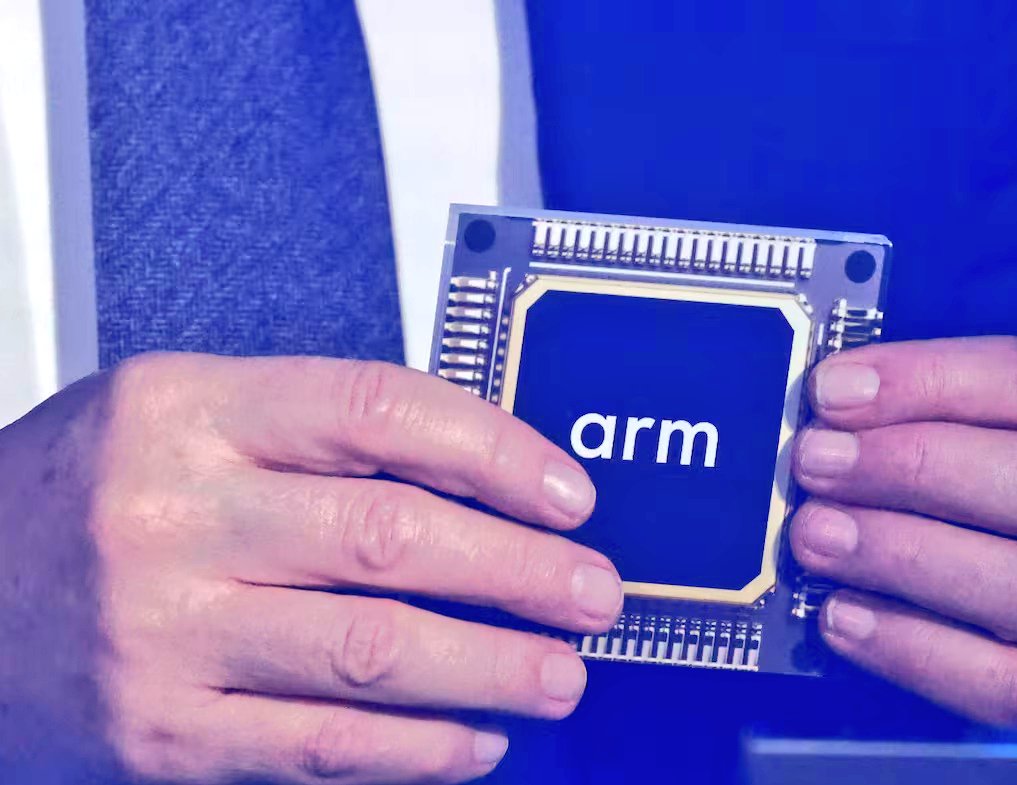 ARM LAUNCHES “PHYSICAL AI” UNIT TO DOMINATE ROBOTICS SECTOR🚨

   Arm Holdings reorganizes into three divisions, unveiling Physical AI to target robotics and automotive markets.

   The unit aims to leverage sensors, chips, and AI to boost automation, productivity, and GDP