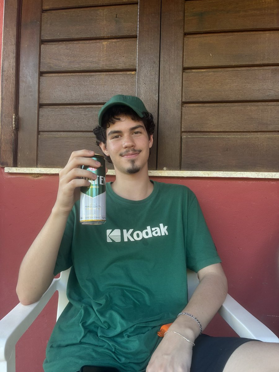 bxtxnt's tweet photo. registros de uma resenha https://t.co/YbJVi4TWmn