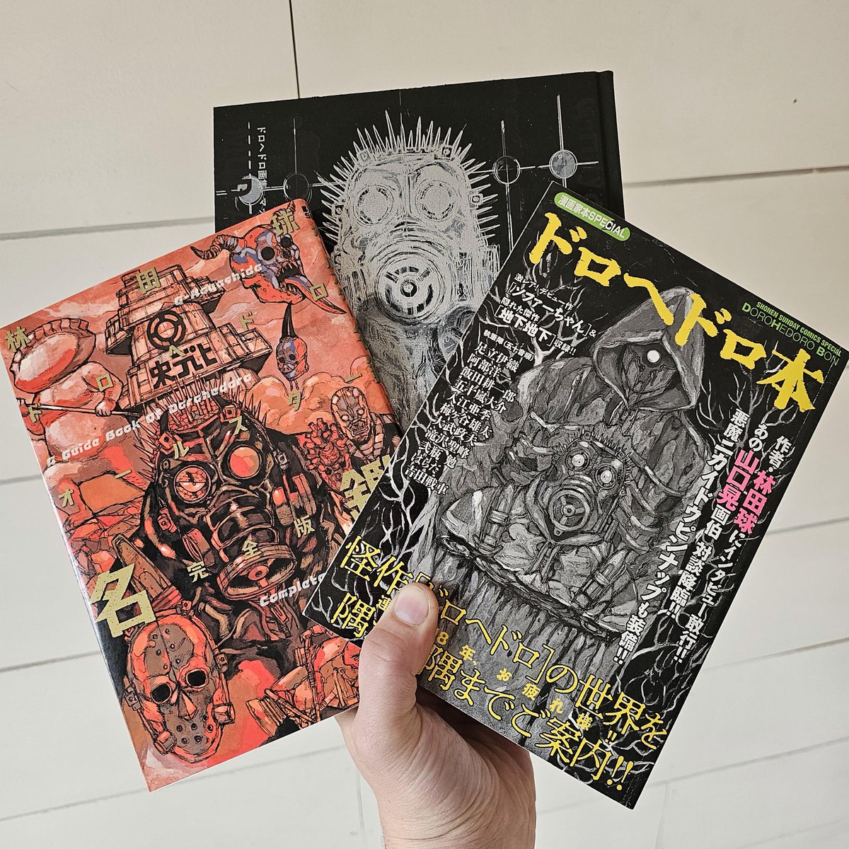 encleaner's tweet image. huge Dorohedoro giveaway! 

all you have to do is:

like this post &amp;amp; follow me @encleaner 

RT for 3 extra points ⭐️⭐️⭐️

good luck