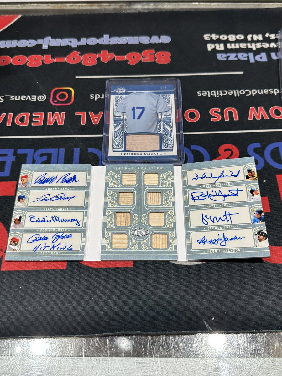 Nice hits today from Panini Immaculate Football, Topps Pixar Gold, and Leaf Lumber Baseball !!