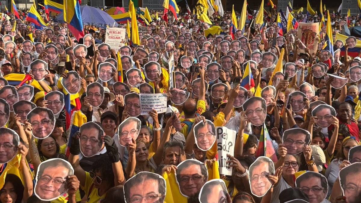 Como historiadora, puedo afirmar que una imagen como esta no tiene precedentes en la historia de Colombia, cuando el pueblo tiene solo un rostro.