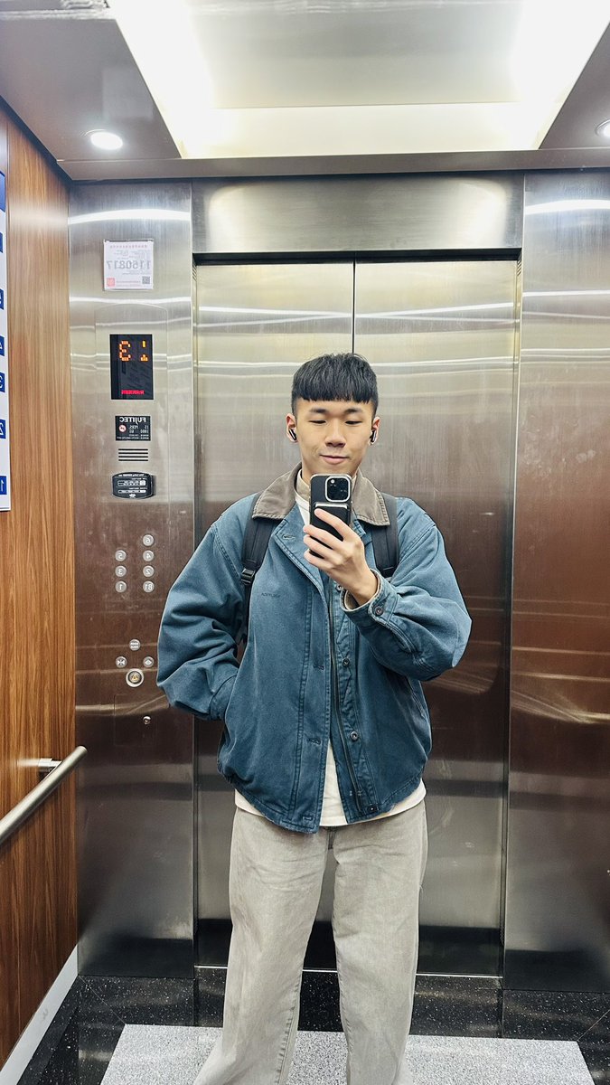 大家早安：D
（一拿回帳號狂發文）