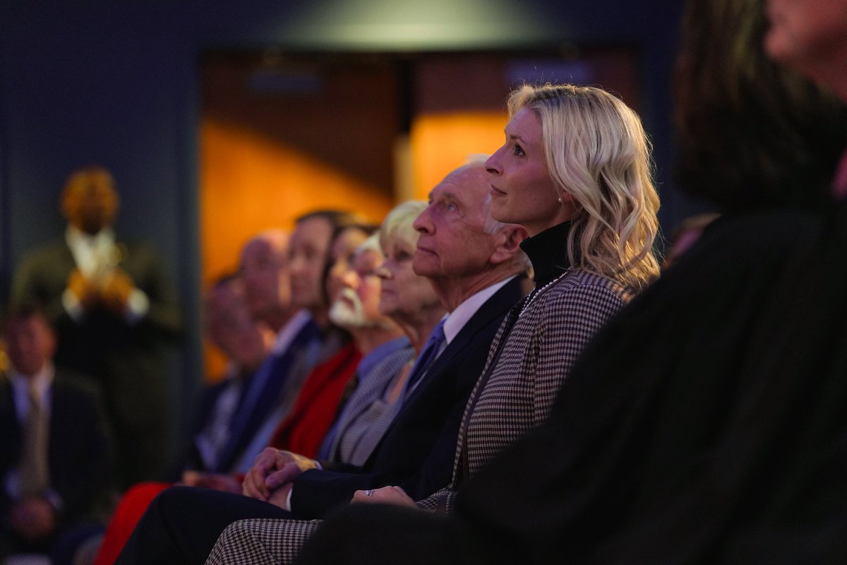 BritainyBeshear's tweet image. Andy's State of the Commonwealth Address showcases who he is – amplifying kindness, acceptance and empathy at a time when others are leading with anger or judgment.

If we find unity, Kentucky can continue to succeed and build a future where every child can achieve their dream.