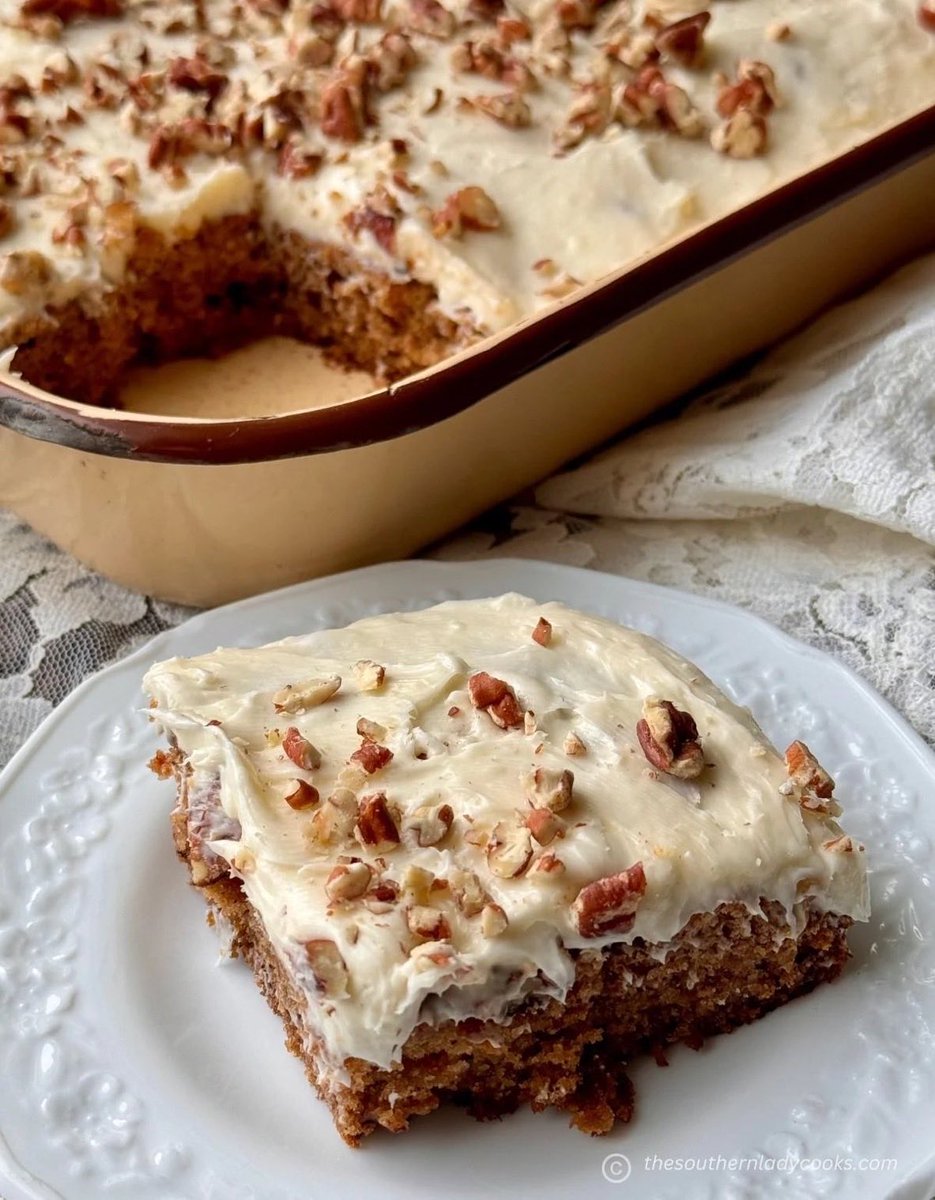 SouthLadyCooks's tweet image. Recipe➡️ thesouthernladycooks.com/apple-banana-c…
We are always looking for recipes using apples and bananas that need to be used and this cake has both.  A delicious dessert to have with coffee or milk. #applerecipes #bananarecipes