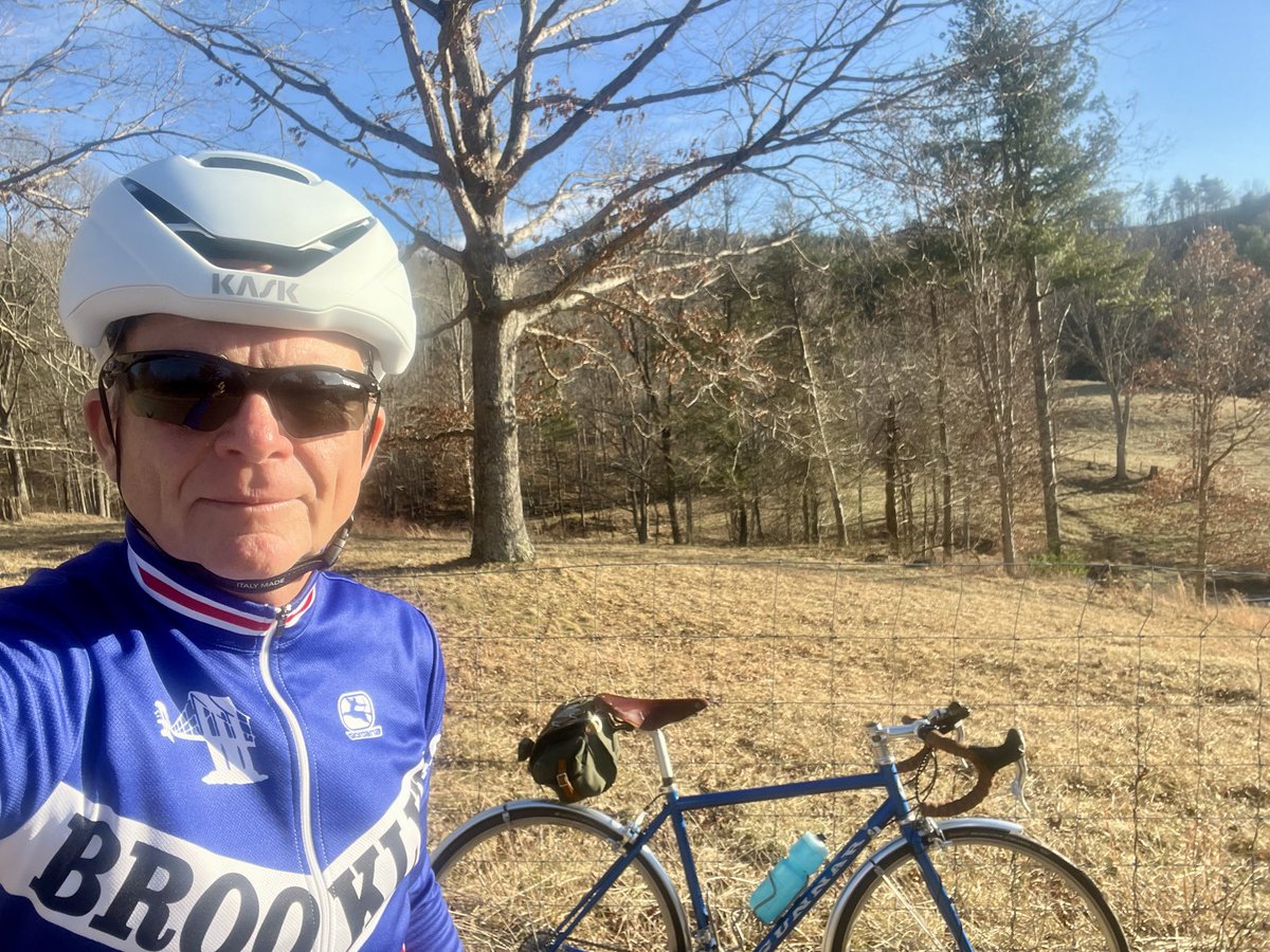 CharlieSLIII's tweet photo. It was another great day to ride from Fries!  I took my Gunnar Sport through Providence, Spring Valley and Liberty Hill. It’s nice to have the large seatbag on this bike, just in case. https://t.co/jS3cXuz2gh