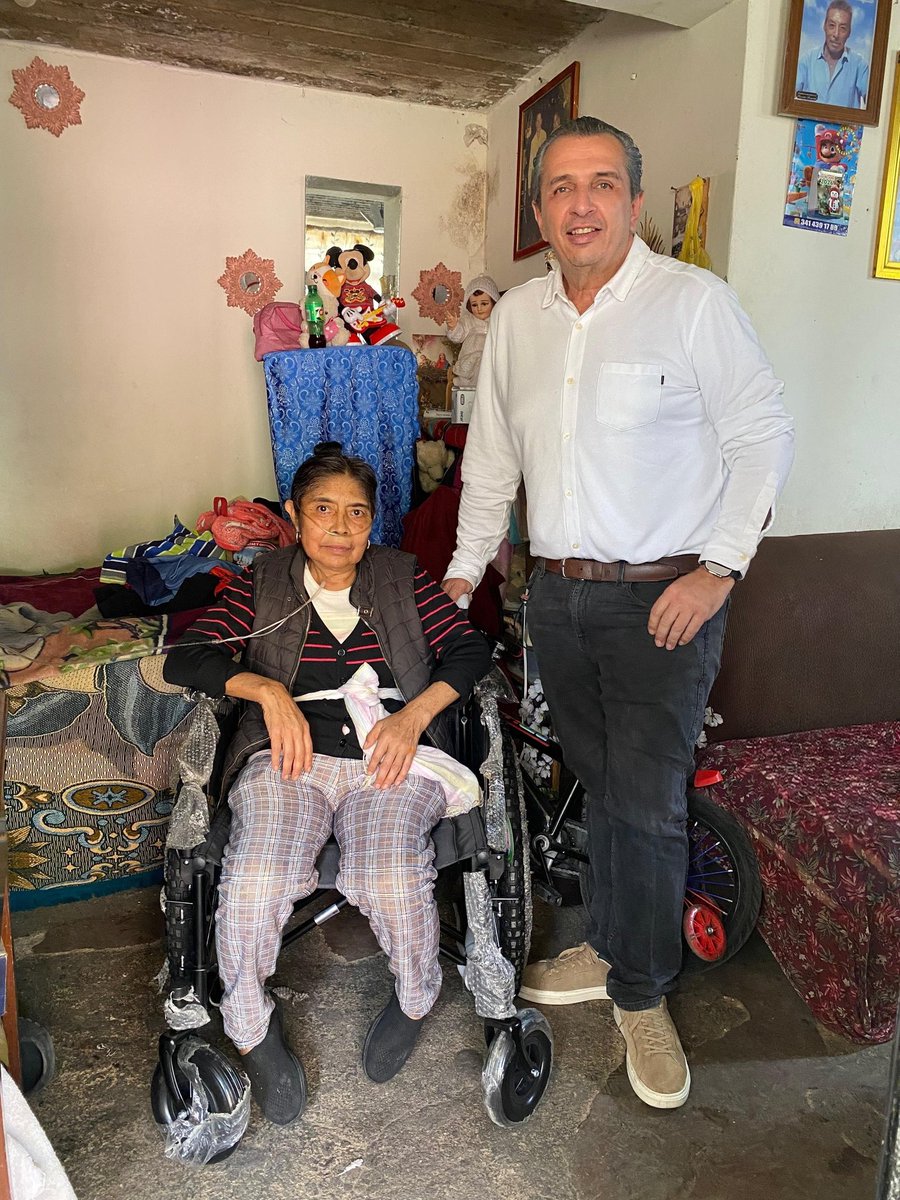 Con el apoyo de nuestro gobernador <a href="/PabloLemusN/">Pablo Lemus Navarro</a> y <a href="/PrisFrancoB/">Priscilla Franco</a> secretaria de Asistencia Social Jalisco, seguimos haciendo lo que nos gusta, trabajando fuerte y del lado de la gente de Zapotlán para atender sus necesidades.

No hay truco, solo trabajando cercanos a la gente en las