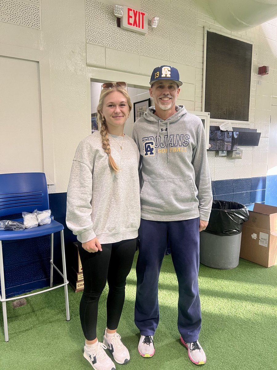 TaylorMcL08's tweet image. Had the amazing opportunity of visiting @CACC_Softball with @GregShivers this afternoon. I loved learning about their program and seeing their campus. 

I am also very blessed to have received an offer to play at the next level for the Trojans!!
