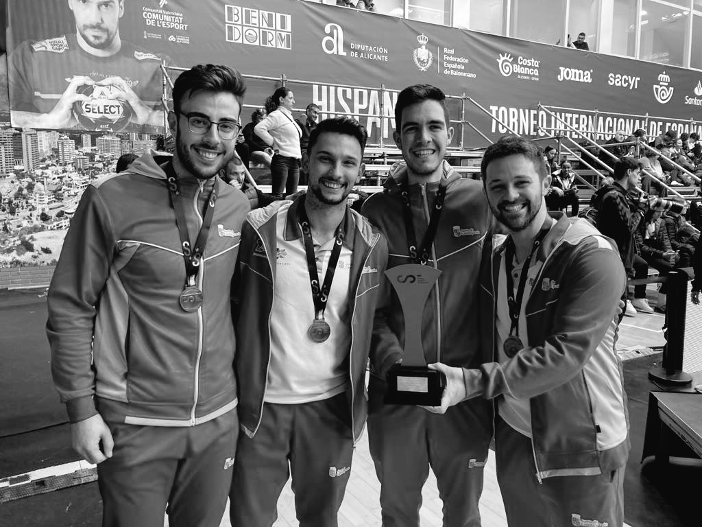 Mañana se acaba el <a href="/cesa2026bmCAT/">CESA Catalunya 2026</a> y en ese torneo pero en diferente sede (Benidorm) estábamos dispuestos a jugar por las medallas y colgarnos la de bronce hace 3 años.

Mano a mano con <a href="/guillermoalgorr/">Guillermo Algorri</a>