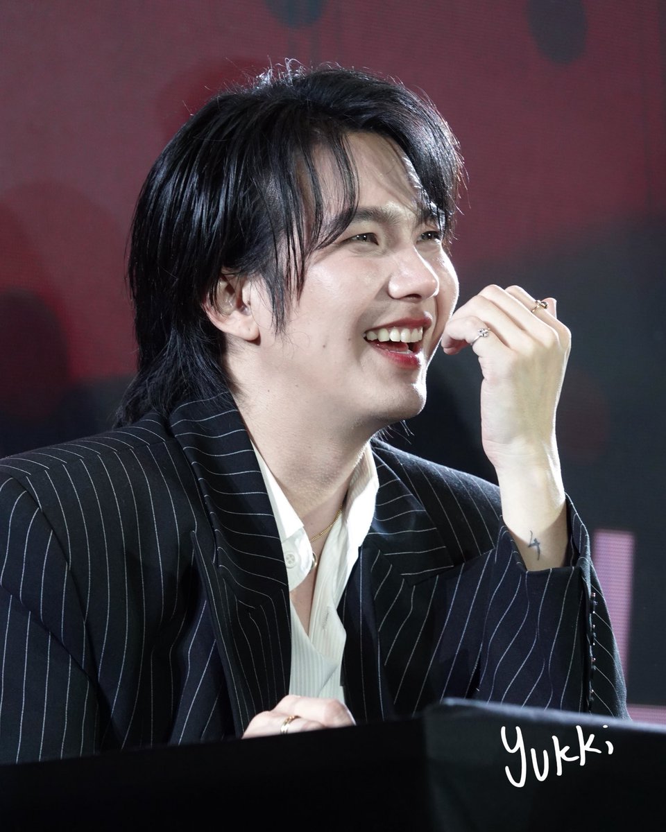 yukki_trick's tweet image. A very graceful smile😆
Sometimes he really seems like a prince.

#UNLEASHTHEBUILDDAY2 
@buildurluve #BuildJakapan