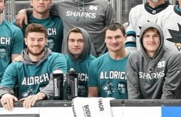 sharksmilebrini's tweet image. cherny and asky are so cute 😭