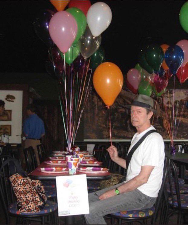 bowiefairy's tweet image. happy david bowie day to all who celebrate