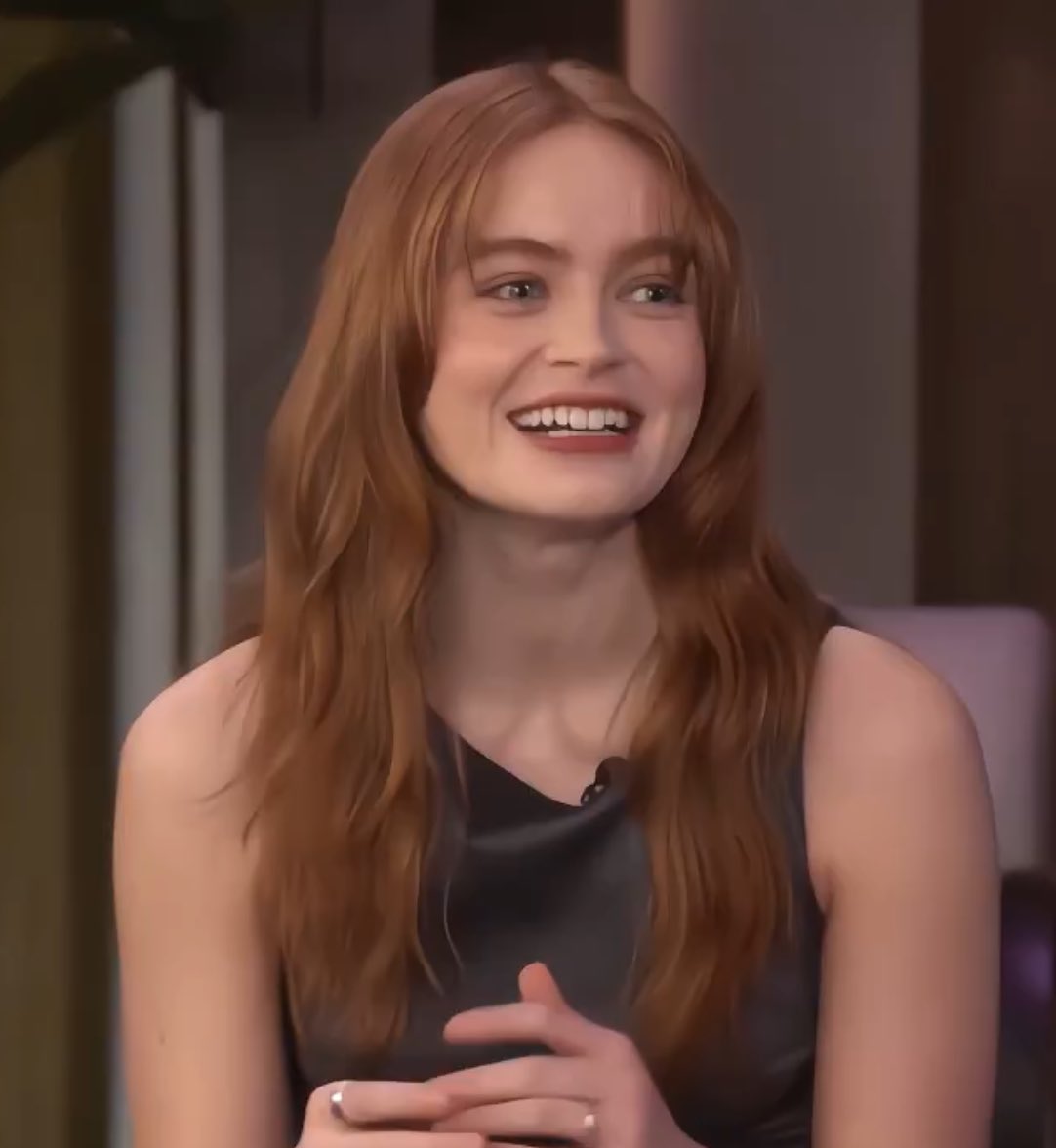softiealiaa's tweet image. two appearances in and those sadie sink bangs are already iconic