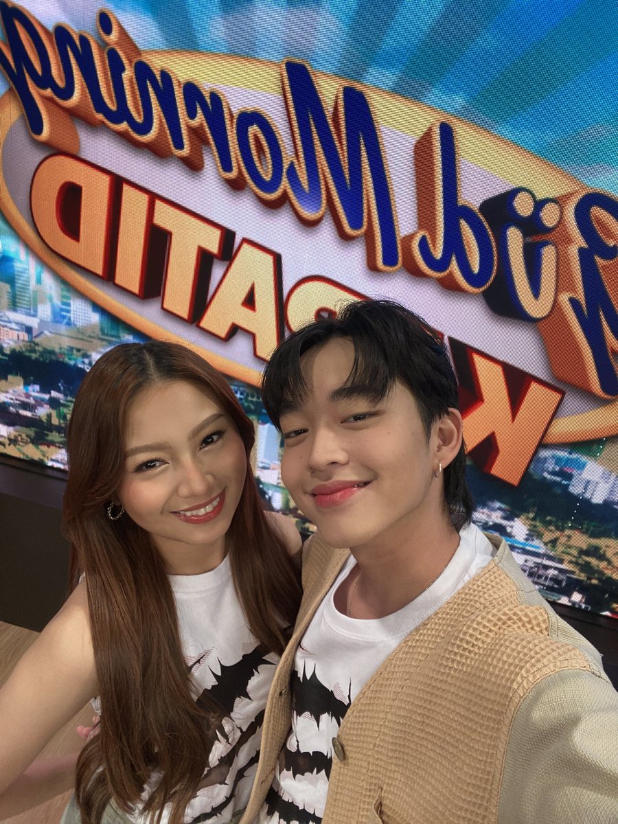 News5PH's tweet image. RABIN ANGELES AND ANGELA MUJI SA GMK

Bumisita sa #GudMorningKapatid ang “A Werewolf Boy” stars na sina Rabin Angeles at Angela Muji ngayong Huwebes, January 8.

Mapapanood ang "A Werewolf Boy" sa mga sinehan simula sa January 14.