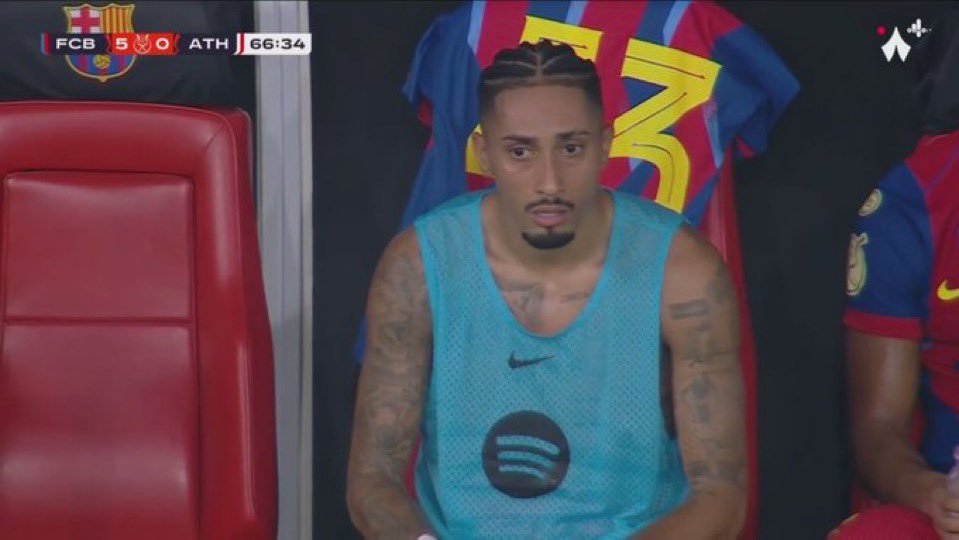 moppom121's tweet image. اللاعبين استانسوا مافيه برد بجده 😭