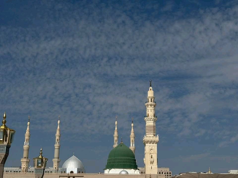 صلو علی الحبیب محمد ﷺ ❣️ tweet media
