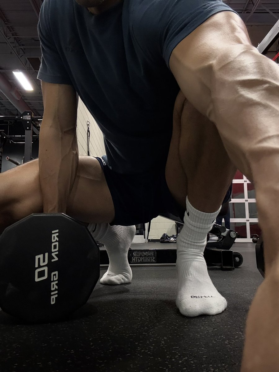 michaelinmiddle's tweet photo. The gym is a nightmare but at least I have my favorite corner 🥲 https://t.co/4vYhbQ17Er