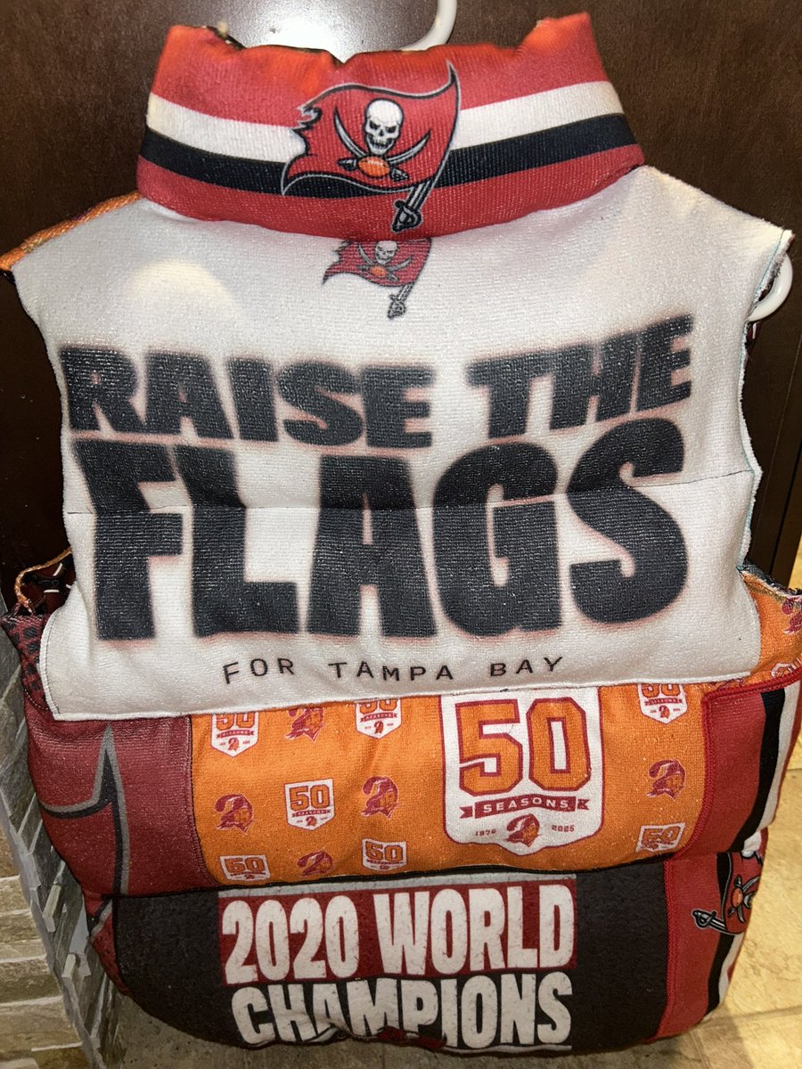 KaylaPolen's tweet photo. it may not have been the season we wished for, but it was the 50th! that calls for celebration (aka making a vest out of rally towels collected over the past few years @ Raymond James)! @bakermayfield @MikeEvans13_ @VitaVea @tezMania15 @jalenmcmillan20 https://t.co/lfMUn4lSn2