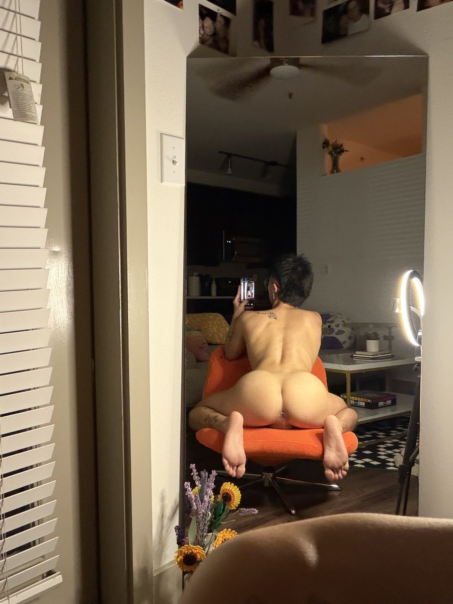 dfwtwunkx's tweet photo. love a good leg day 🏋️‍♂️ https://t.co/4H1uy0k5Wq