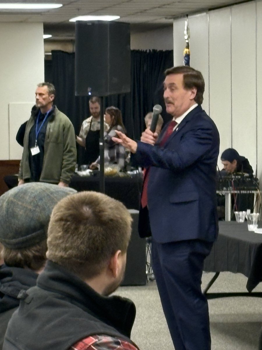weible_rick's tweet image. Minnesota Governor forum tonight and Mike Lindell speaking to a huge crowd….  MikeLindellGov.com