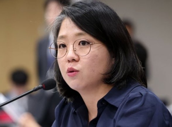 비례대표 두번 용혜인
비례대표 제도를 없애야 한다는데 동의하신다면 이글을 널리 전파해 주세요.

세금충 비례대표 없애라.