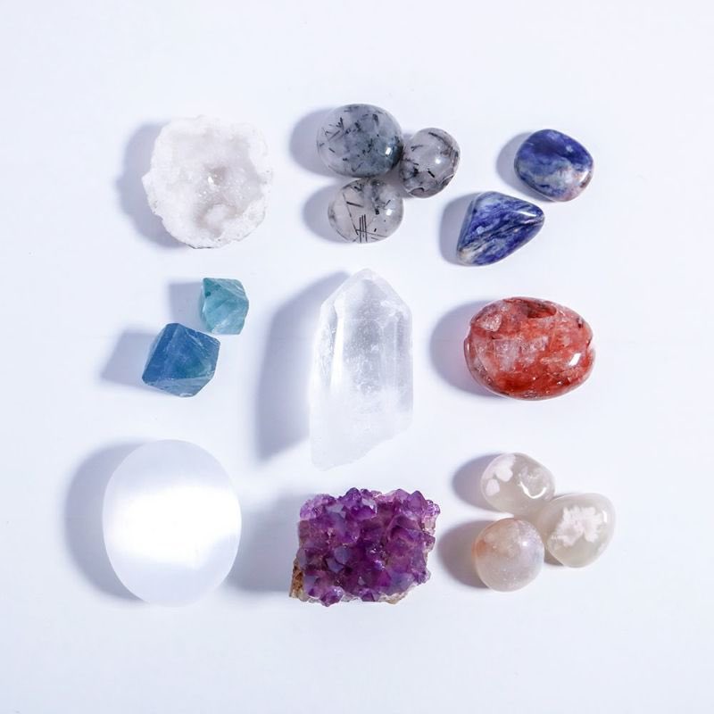 販売商品】ウサギノネドコ東京店では、「鉱物ガチャ」を設置しています