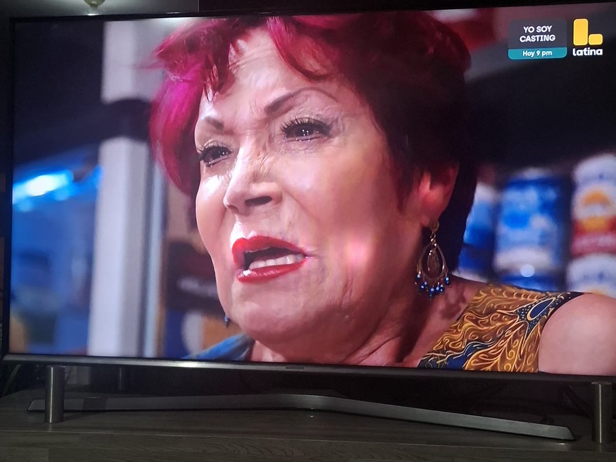 GiananiKMP's tweet photo. Es sorprendente el performance actoral de #teddyguzman con el pasar de los años se le ve muy bien puesta, con lucidez mental y capacidad histriónica, trasmite emociones, una de las mejores en #EresMiBien #latina https://t.co/XxxS00cKky