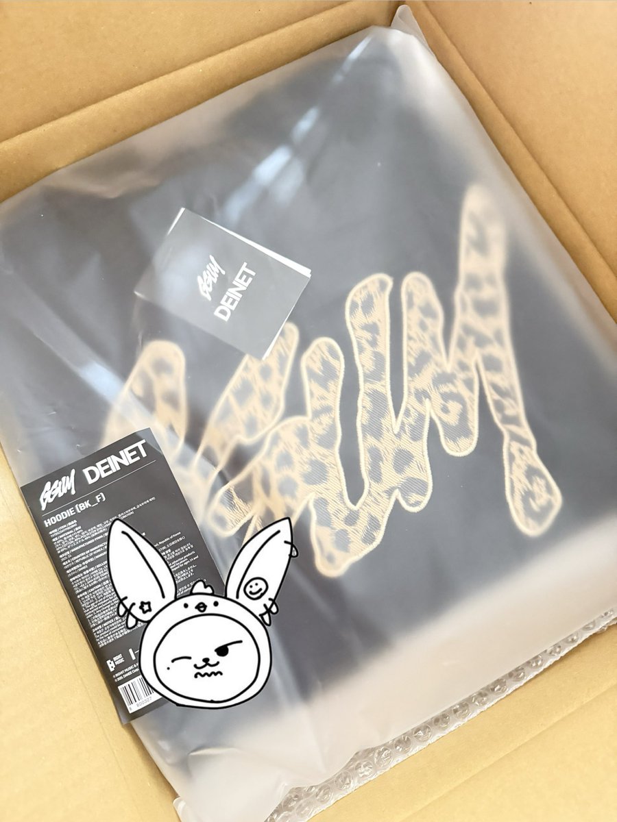 __aya_zz's tweet photo. GGUM✖️DEINETのフーディ届いた💗
残念ながらトレカは入ってなかった…
数に限りあるって書いてたし1次?販売でもうトレカなくなっちゃったんだろうな〜
フーディは厚すぎず薄すぎずでいい感じ😽
#TOMORROW_X_TOGETHER #GGUM
#YEONJUN #DEINET https://t.co/WlIGMFlV3N