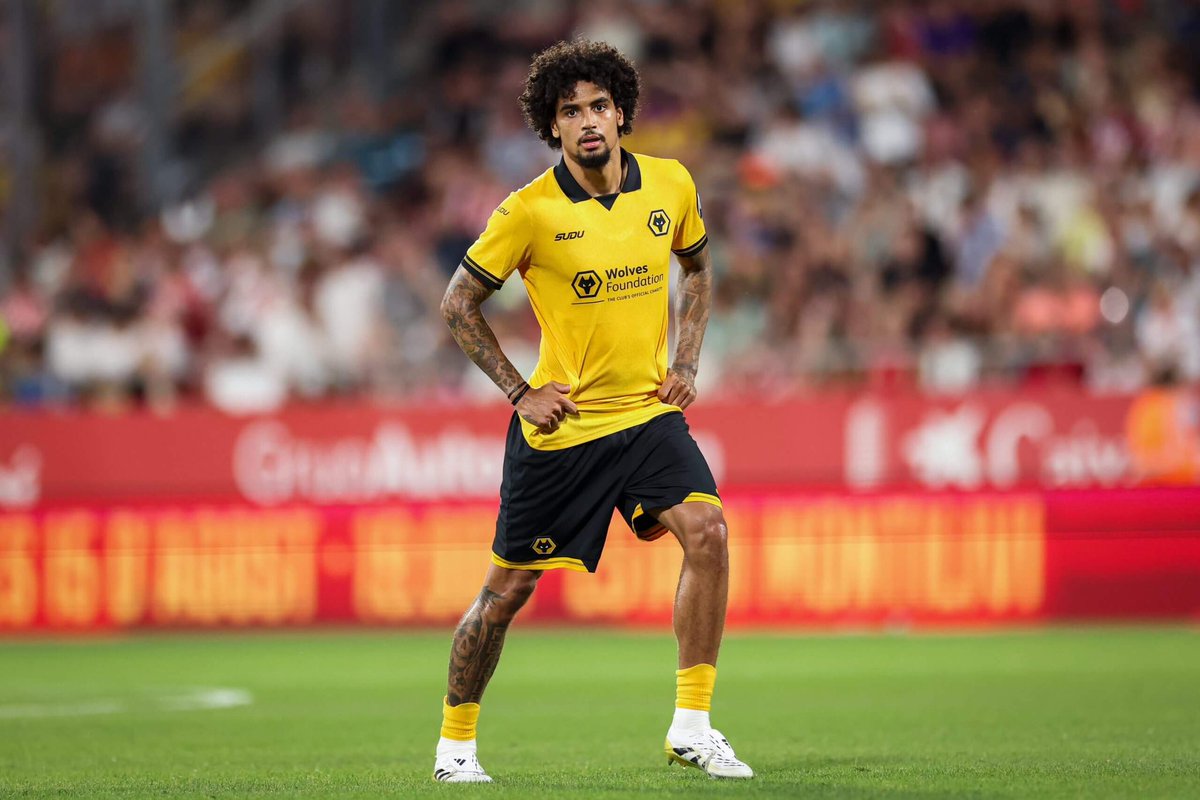 HERE WE GO!! 🚨 
Ki jana hoever to Sheffield United On loan is EXTREMELY CLOSE 

The right-back spent time at PSV, Stoke City and Auxerre between 2022-25 as he looked to prove to the Old Gold side that he was ready for the first team.
#sufc #WWFC