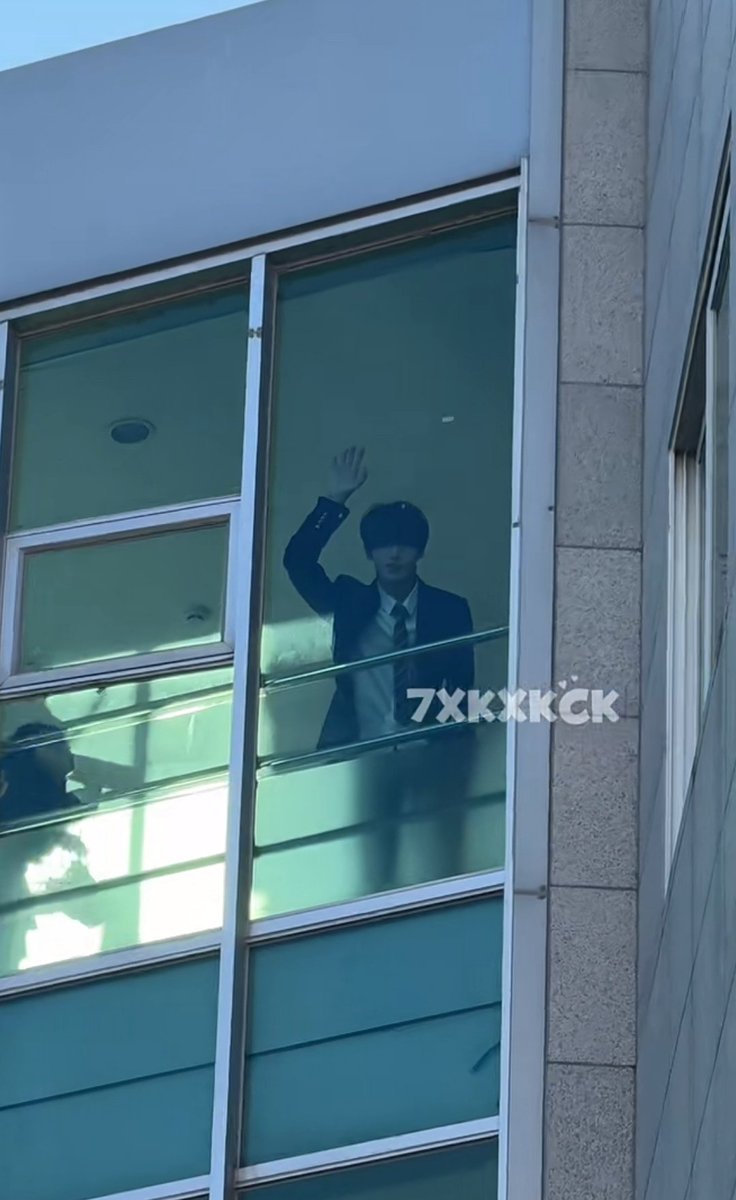 leeseo_model's tweet image. han yujin and leeseo are staying in the same place. my shaylaaaaasss 🥺