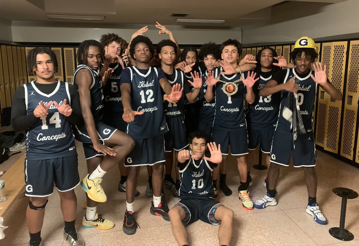 GlobalBoysBball's tweet image. The Gators move to 6-0 with the 65-52 league win over JFK. Jose Castro Jr. led the way with 25 points, Eric Davis Jr. had 18, Josiah Clay added 8, Shawndale Lipscomb had 6. 

Player of the Game: Jose Castro Jr🏅
Hard Hat Award: Shawndale Lipscomb👷‍♂️