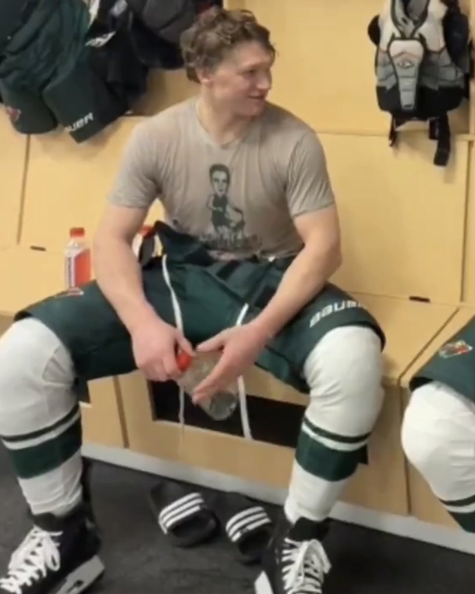 rowdybedard's tweet image. currently freaking tf out