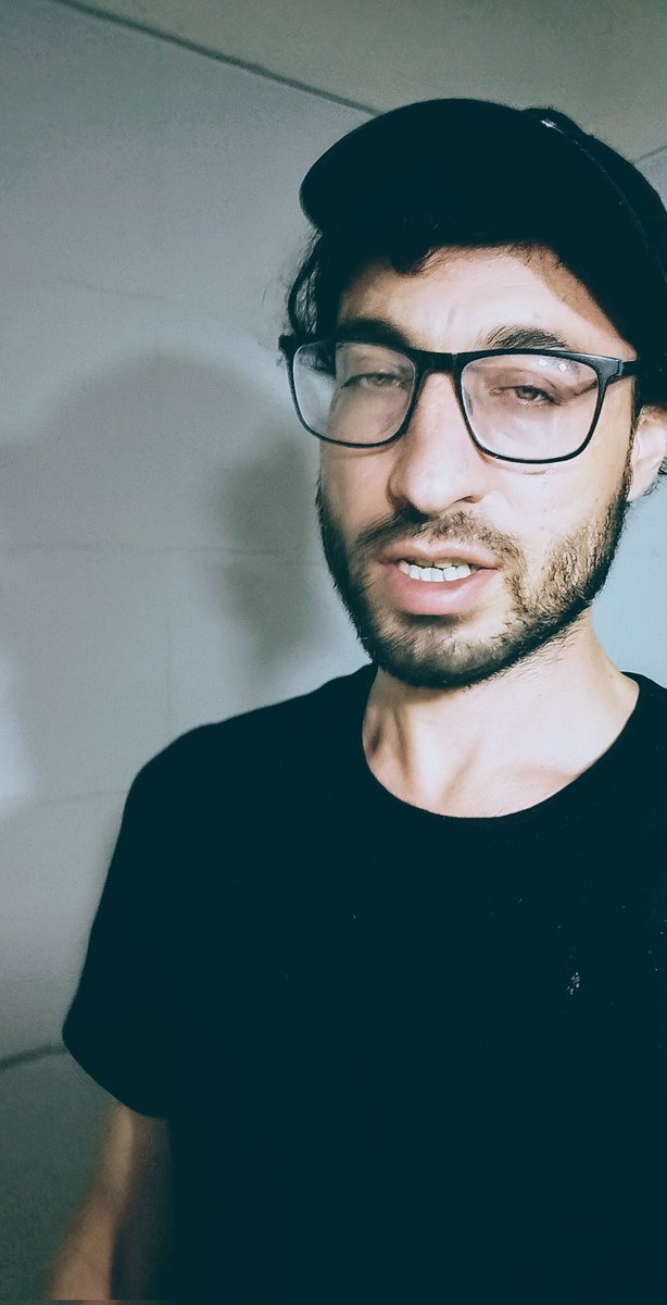 Kiero dinero en mi bolsillo
Kiero tus putas en mi castillo