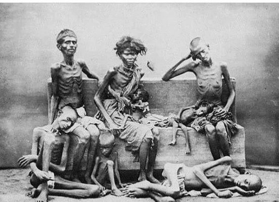 <a href="/ALFOO7/">ALF</a> Жители Британской Индии приехали в столицу своей страны покататься на метро.
Поезда ждут