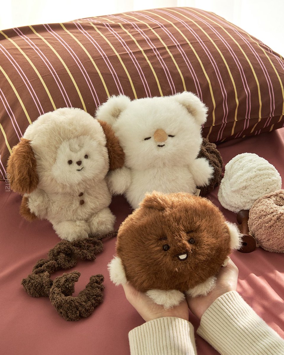 LINEFRIENDSinfo's tweet image. RJ의 다정함이 듬뿍 담긴 선물 도착! 🎁
보송보송 RJ 털로 만든 인형과 키링, 파우치를 만나보세요 🐑

BT21 MADE BY RJ

📍라인프렌즈 온오프라인 스토어
🔗 tinyurl.com/39u44ttp