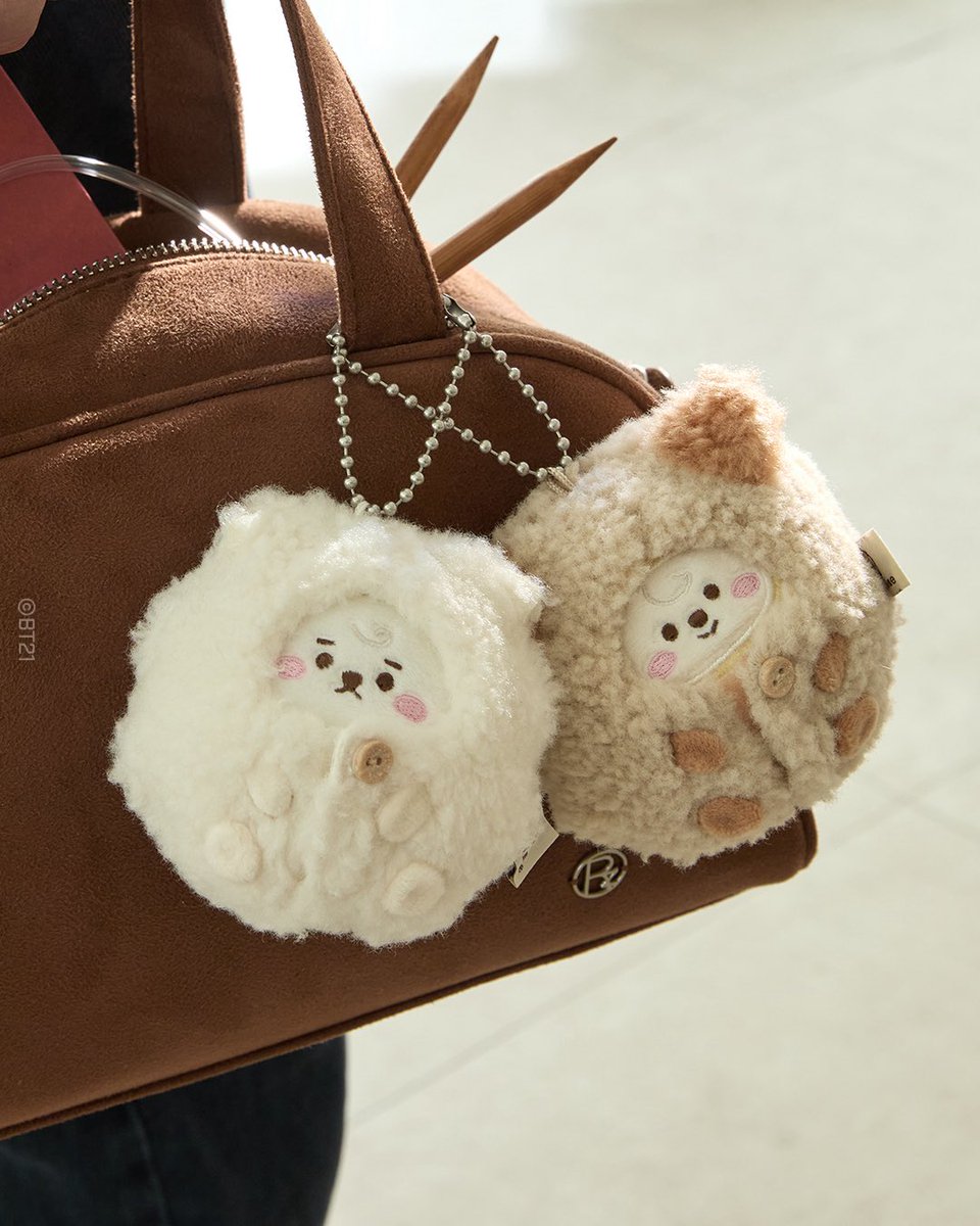 LINEFRIENDSinfo's tweet photo. A gift full of RJ’s kindness has arrived! 🎁
Come and see these handmade plushies, keyrings, and pouches made from RJ’s own fluffy fur 🐑
BT21 MADE BY RJ
📍LINE FRIENDS SQUARE
🔗 https://t.co/WZo86V2JuW https://t.co/kuKr23rMOX