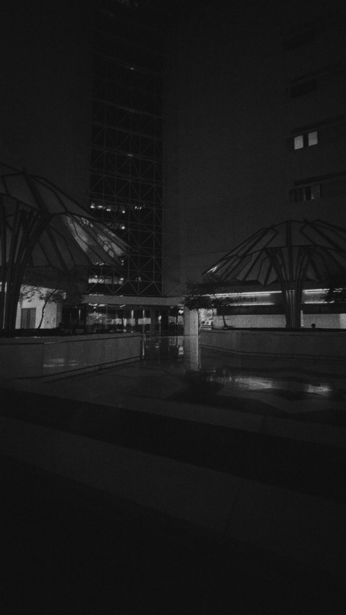 ShamDose's tweet photo. - Night On-call, Night thoughts… https://t.co/sbep3XTI7I