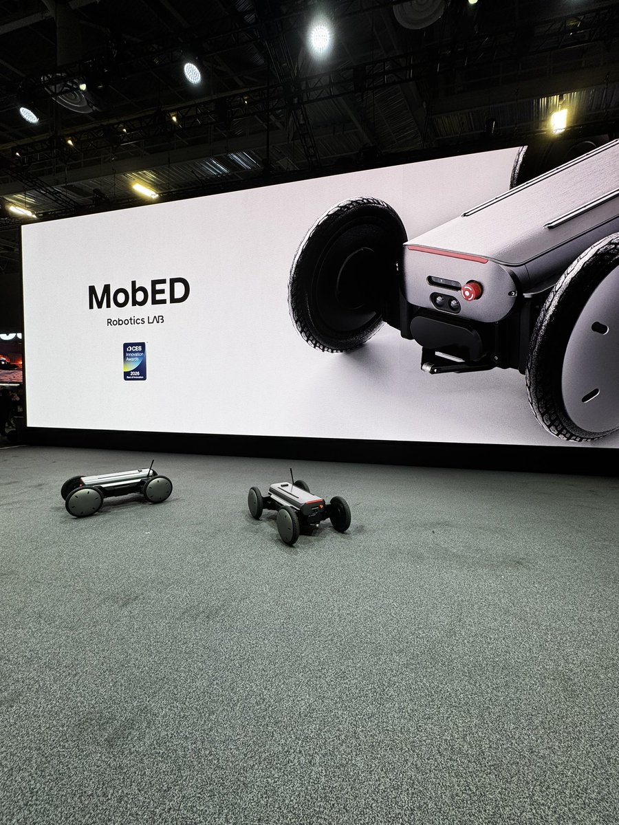 caidentity's tweet image. Best booth at #CES2026 has to go to Hyundai