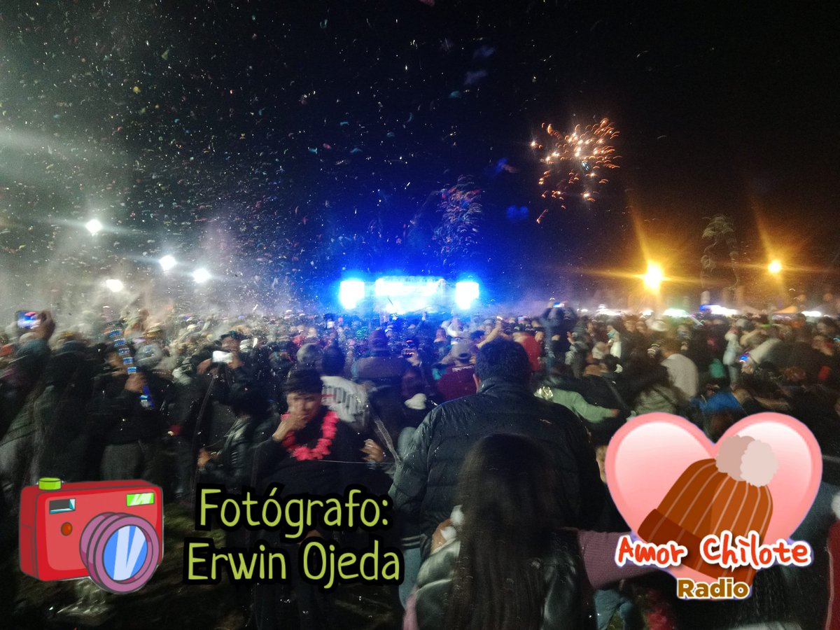 #Frutillar, Imágenes de lo que fue el Último día del 2025 en el Show Cierre del Año, con Artistas Locales y el Cierre del Grupo Zumbale Primo junto con el Vocalista de Los Kuatreros del Sur de la Comuna de #VictoriaChile.