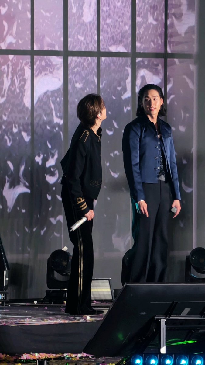 nursebkpp's tweet image. ชี้ให้เธอดูพลุ แต่เธอดันสวยกว่าพลุ