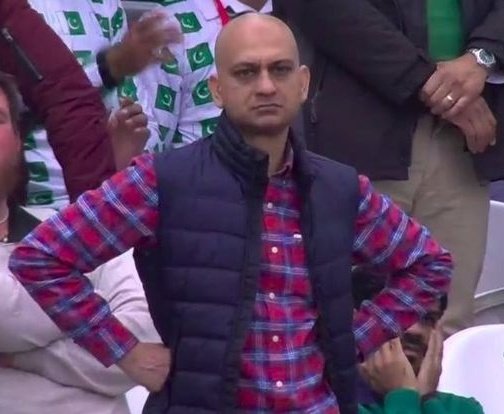 downbadsapphic's tweet image. Lingling be looking like THAT one meme