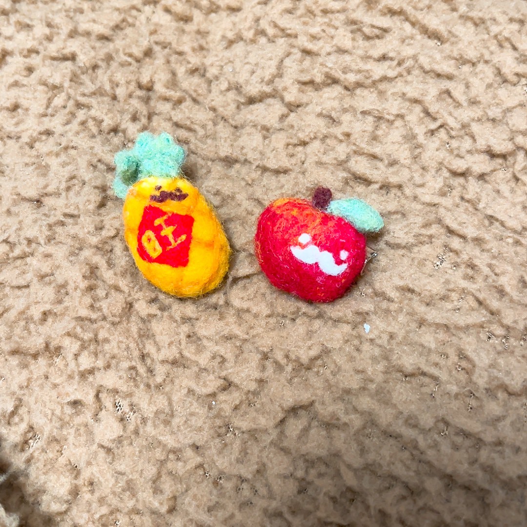 🐎 2026 馬上萌翻天！手作羊毛氈預購開跑 ✨

超萌「翹鬍子馬」帶著春聯、金元寶來拜年啦！🧧 每一件都是用心手作的療癒溫度。

🛒 滿 $1000 免運 ⏳ 2/1 10:00 截單（滿單提前關閉） 📦 2/10 起寄送

手刀卡位：myship.7-11.com.tw/general/detail…

#羊毛氈 #2026馬年 #手作 #預購 #療癒