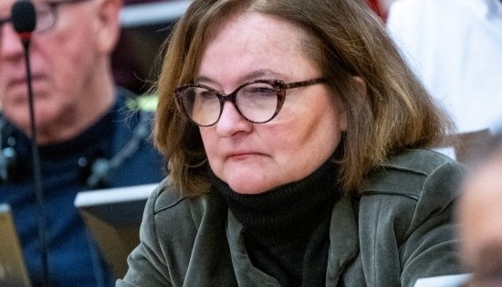 Je demande à <a href="/NathalieLoiseau/">Nathalie Loiseau</a> d'aller sur les Champs-Elysées et d'expliquer à nos agriculteurs tout les bienfaits de l'UE.
Allo Nathalie ... t'es où ?