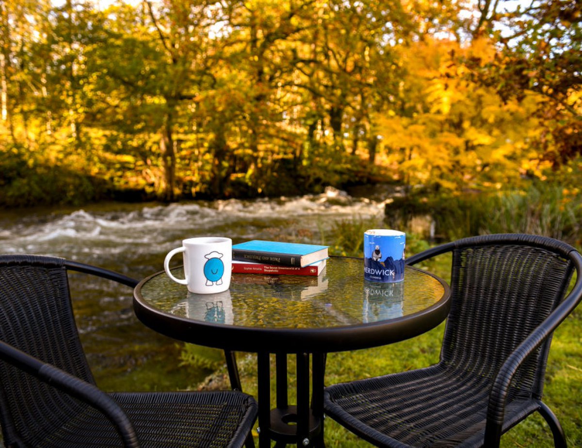 uniqueHcottage's tweet image. A beautiful riverside holiday cottage near Coniston Water, Cumbria 🚞

Stylish, high-end interiors blending old &amp;amp; new.
 
🛌Sleeps 8 |  Dog-friendly

See photos &amp;amp; availability: uniqueholidaycottages.co.uk/.../sawmill-co…
#LakeDistrict #DogFriendly #HolidayCottage #RiversideStay #UKBreak