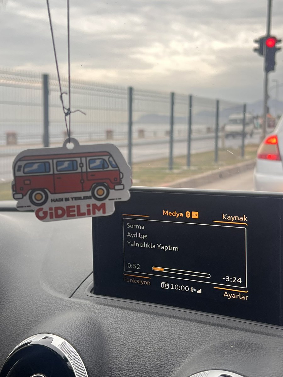 susaneben's tweet photo. Uzun yol, iyi bir eşlikçi, Alanya ve mükemmel bir şarkı @AydilgeSarp https://t.co/VjhXMeeOvn