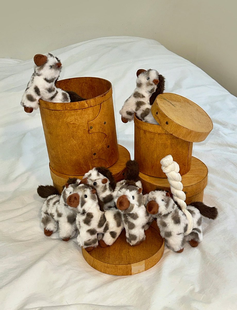 #RT이벤트 #광고
🐎RT하신 1분께 푸펫 빅 호프 포니 참 액막이 말을 보내드려요

깜찍이 말 키링 지금 크림에서 구매하면 10% 쿠폰 사용 가능하다는 거••✨
↳ abr.ge/u1b9pk

새해 맞이 단독 할인‼️이니까 끝나기 전에 말 한마리 후딱 분양 받으셔요