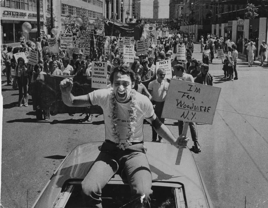 IgualdadLGBT's tweet image. 8 de enero de 1978, Harvey Milk se convertía en el primer hombre abiertamente gay en ser elegido para un cargo público en Estados Unidos
👉 instagram.com/p/DTPZnmKiP1u/…